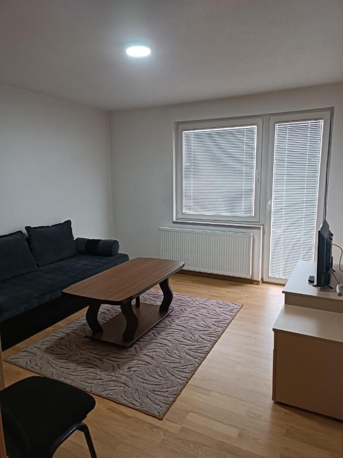 2Bdr Apt With Balcony With View- Free Parking Hotel Sarajevo Ngoại thất bức ảnh
